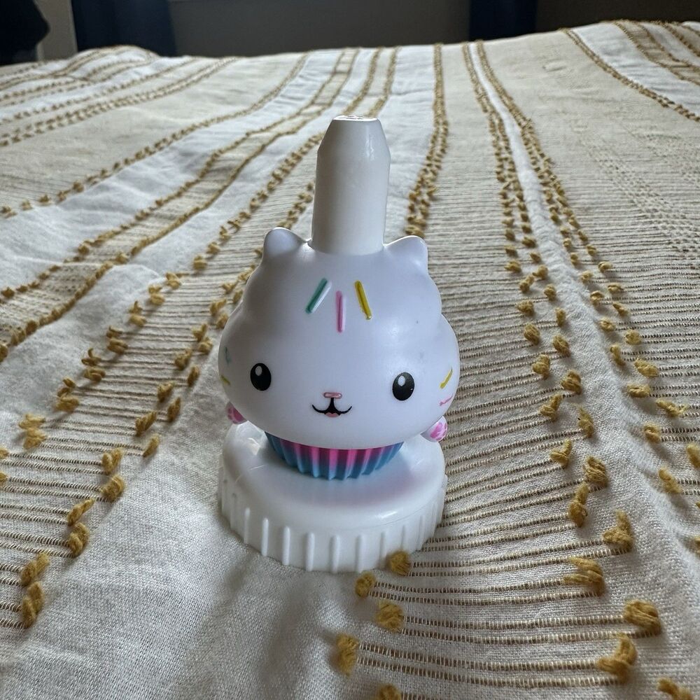 Good 2 Grow Gabbys Dollhouse Cakey Cat Juice Topper Toddler Bottle Lid Top